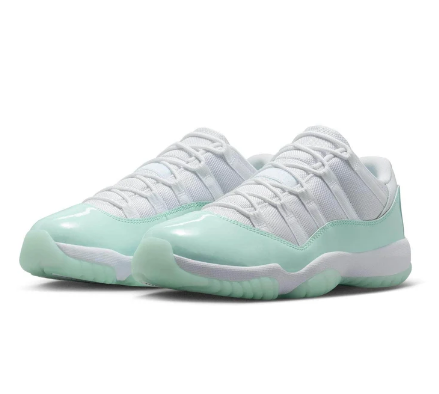 Air Jordan 11 Retro Low 'Igloo' (WMNS)