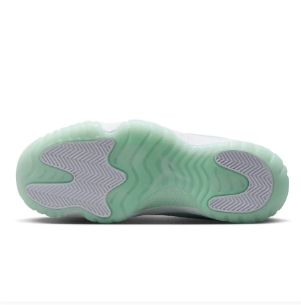 Air Jordan 11 Retro Low 'Igloo' (WMNS)